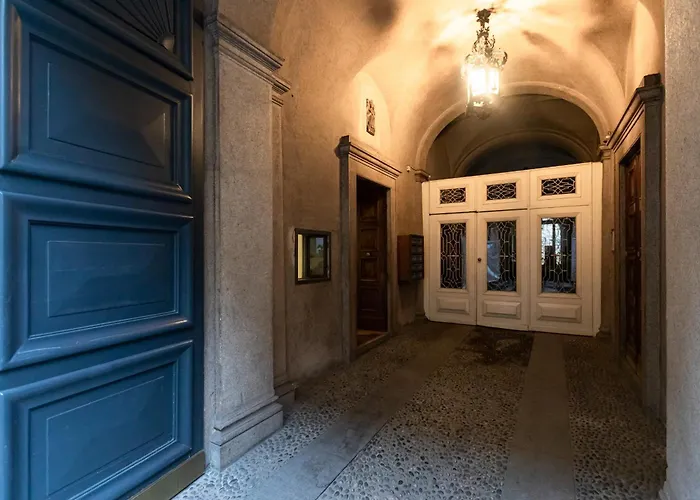 Monte Napoleone Split-Level Terrace Apartment - Top Collection